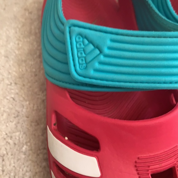 Adidas water rubber shoes size 2 - Picture 2 of 8